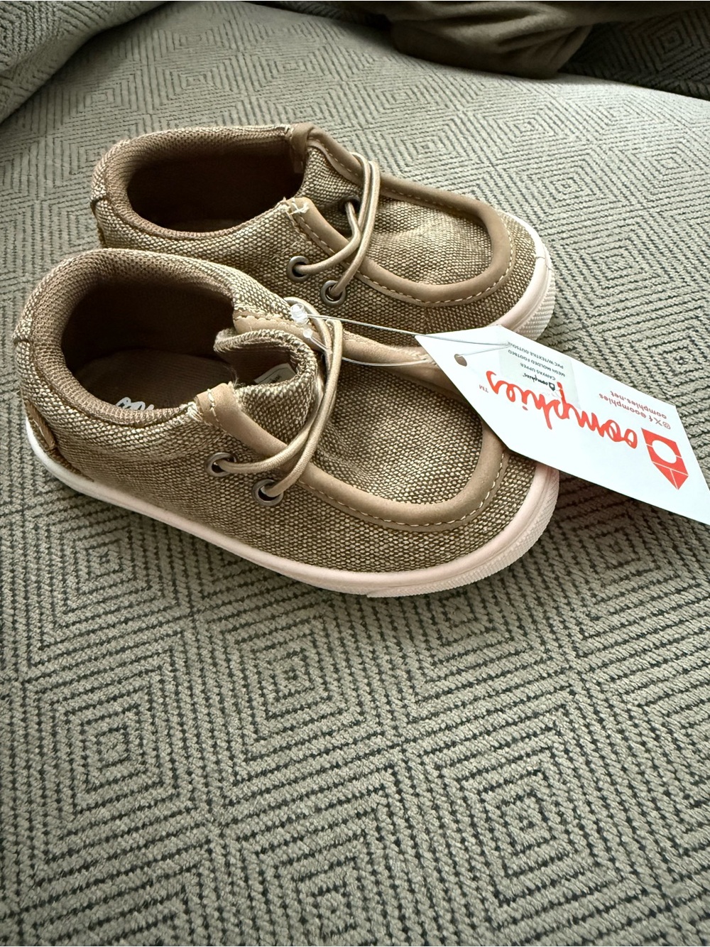 Oomphies Parker Boys Khaki NWT size toddler 6 slide on